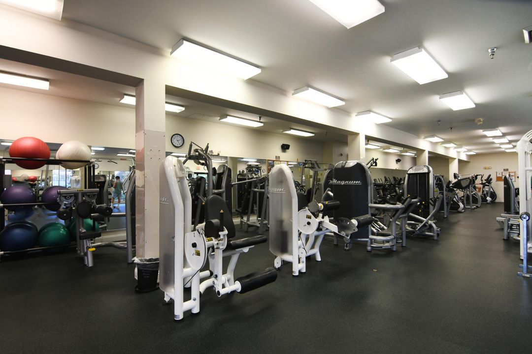 Под контрактом: $139,000 (2 спален, 2 ванн, 1156 Квадратных фут)