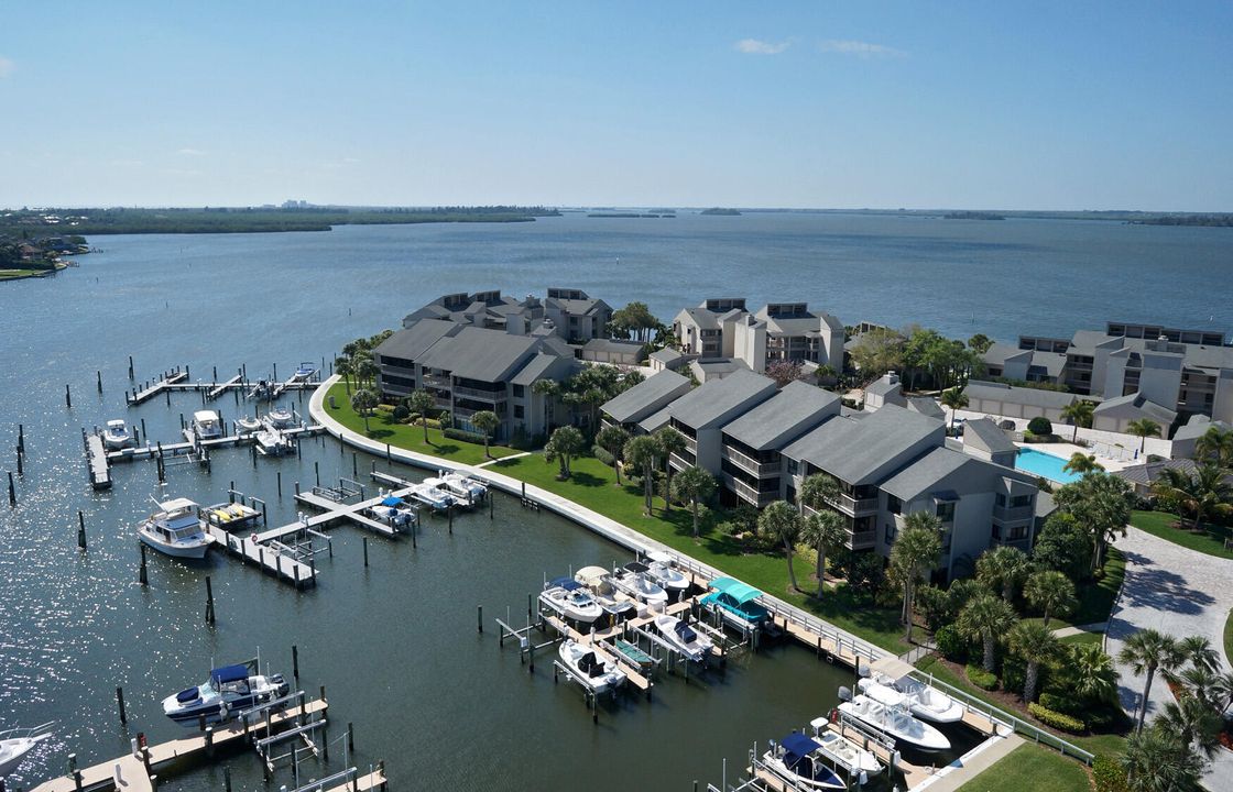 待售: $825,000 (2 贝兹, 2 浴室, 1800 平方英尺)