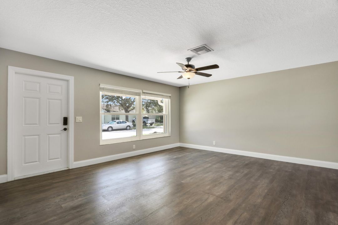 出租: $3,500 (4 贝兹, 2 浴室, 1600 平方英尺)