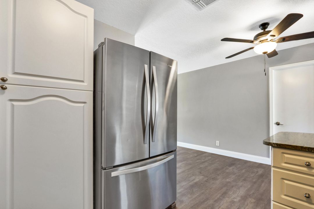 出租: $3,500 (4 贝兹, 2 浴室, 1600 平方英尺)