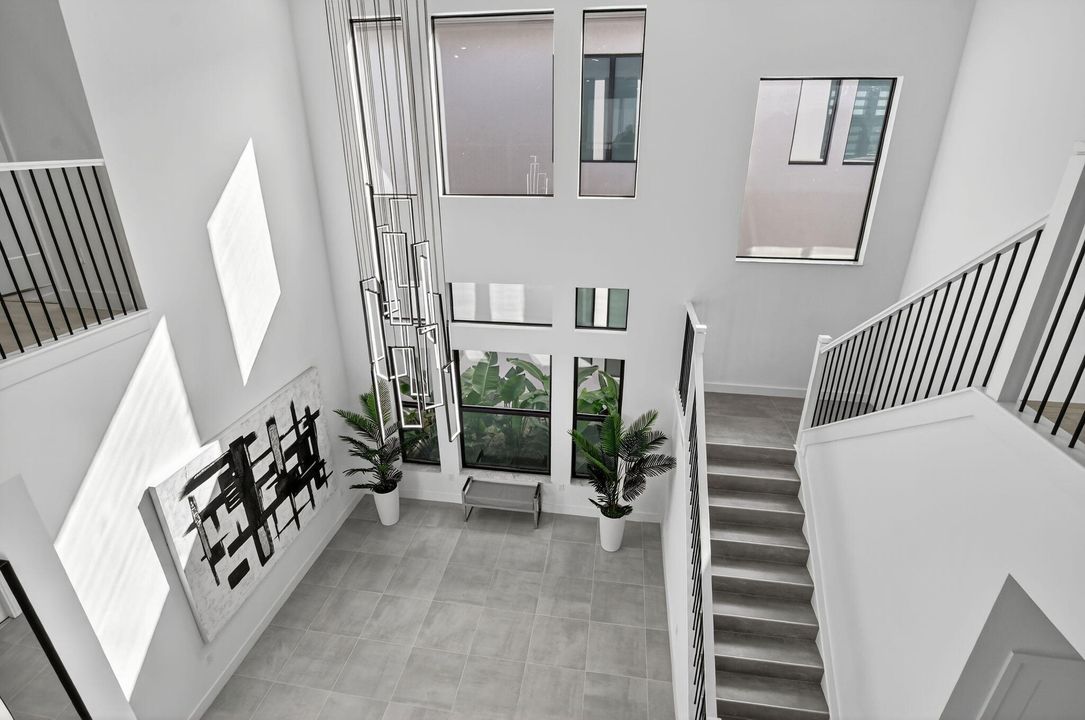 For Sale: $2,285,000 (5 beds, 7 baths, 4605 Square Feet)