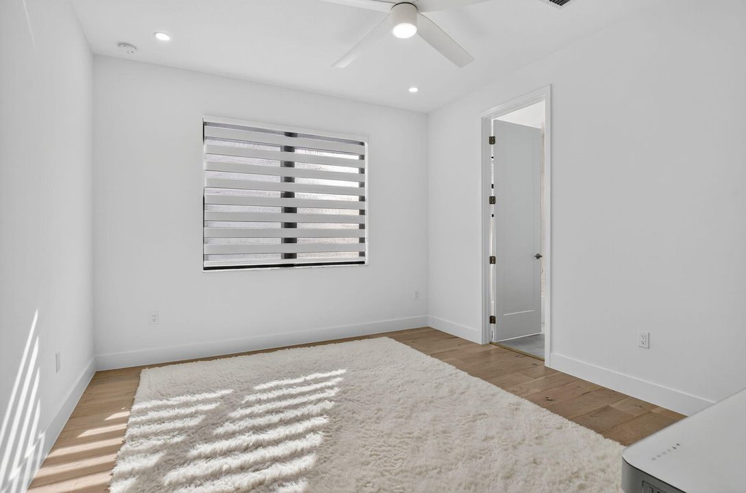 For Sale: $2,285,000 (5 beds, 7 baths, 4605 Square Feet)