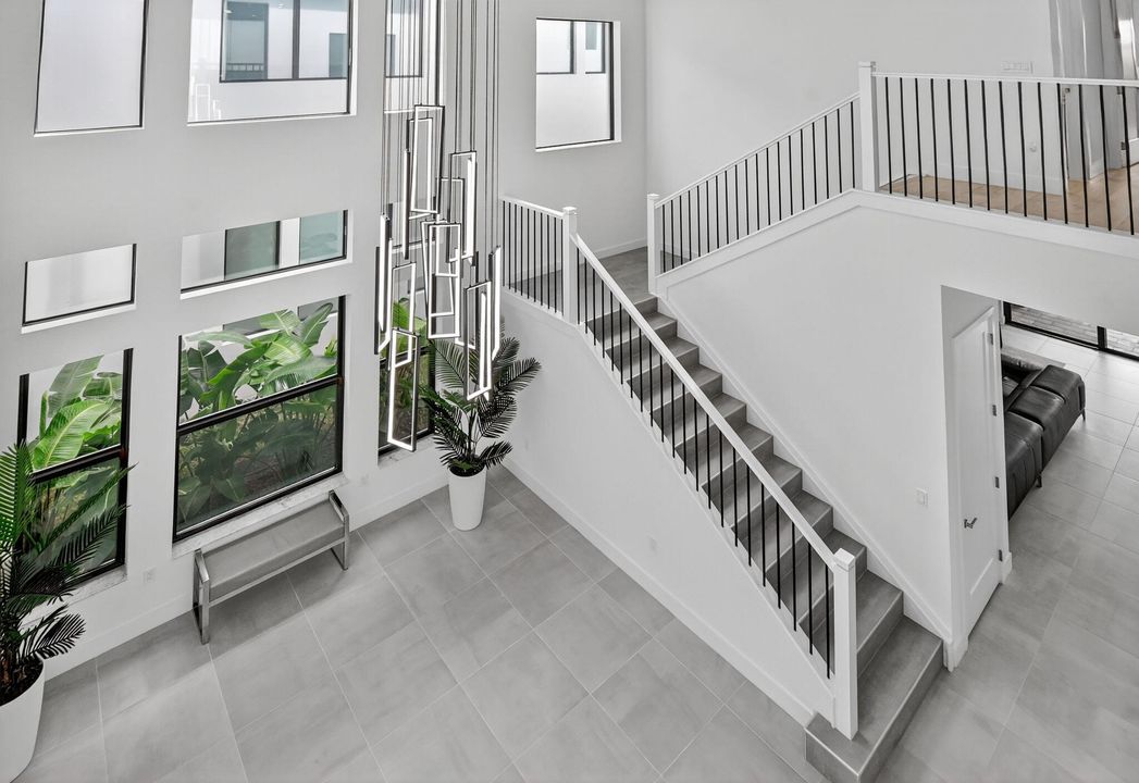 For Sale: $2,285,000 (5 beds, 7 baths, 4605 Square Feet)