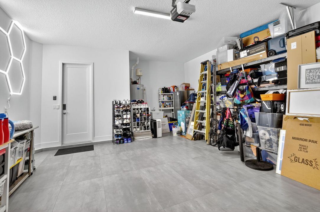 For Sale: $2,285,000 (5 beds, 7 baths, 4605 Square Feet)