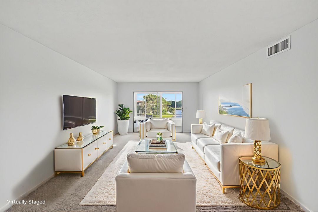 Под контрактом: $139,000 (2 спален, 2 ванн, 1156 Квадратных фут)