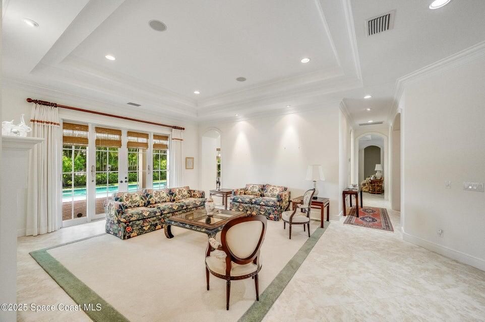 For Sale: $2,250,000 (3 beds, 3 baths, 3143 Square Feet)