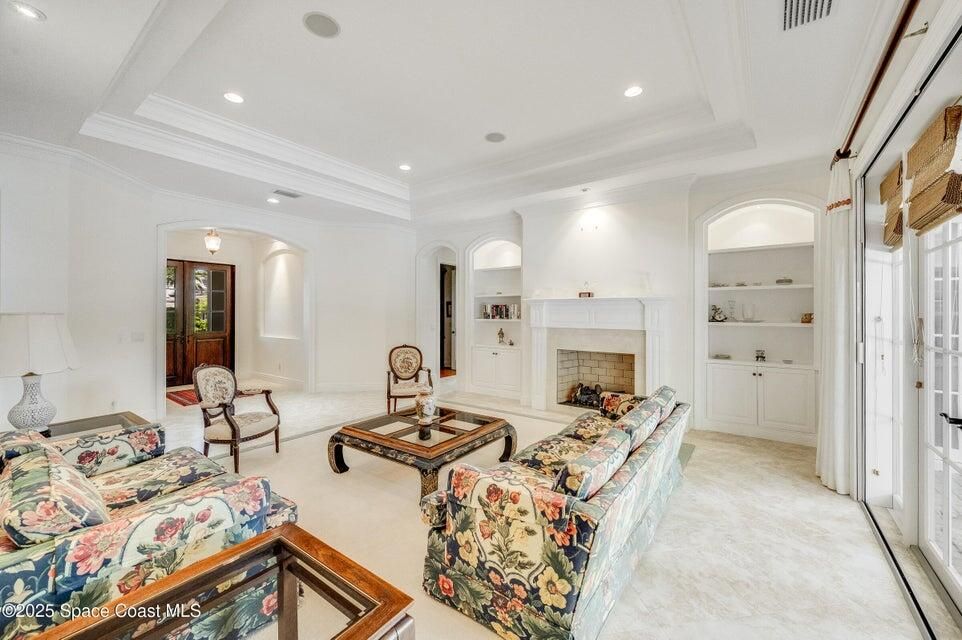 For Sale: $2,250,000 (3 beds, 3 baths, 3143 Square Feet)