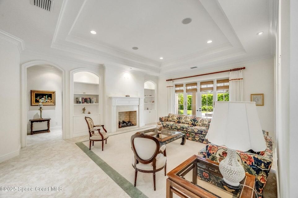 For Sale: $2,250,000 (3 beds, 3 baths, 3143 Square Feet)