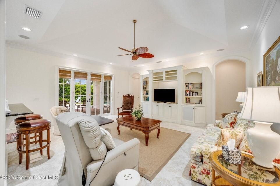 For Sale: $2,250,000 (3 beds, 3 baths, 3143 Square Feet)