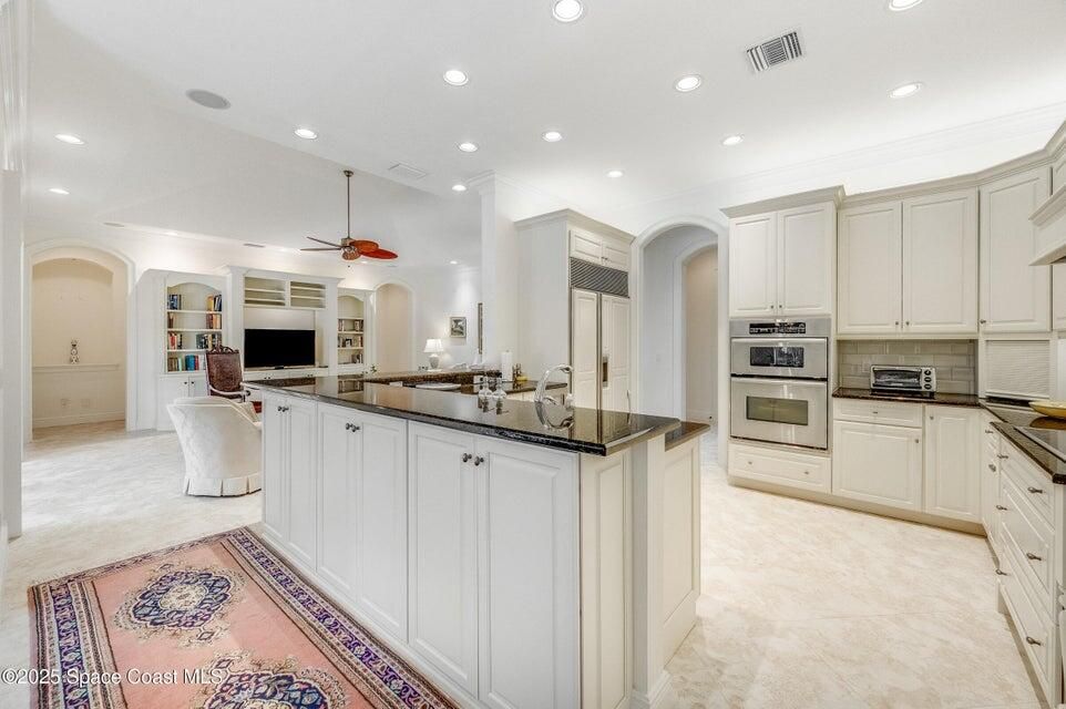 For Sale: $2,250,000 (3 beds, 3 baths, 3143 Square Feet)