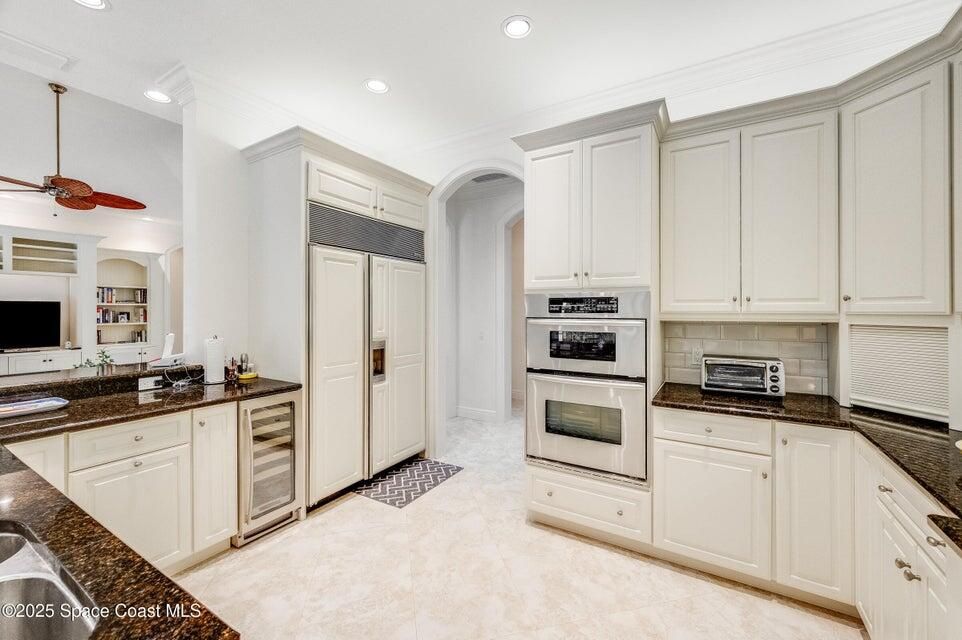 For Sale: $2,250,000 (3 beds, 3 baths, 3143 Square Feet)