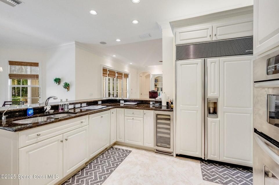 For Sale: $2,250,000 (3 beds, 3 baths, 3143 Square Feet)