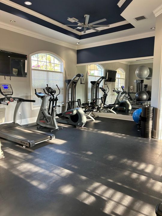 For Rent: $1,800 (1 beds, 1 baths, 820 Square Feet)