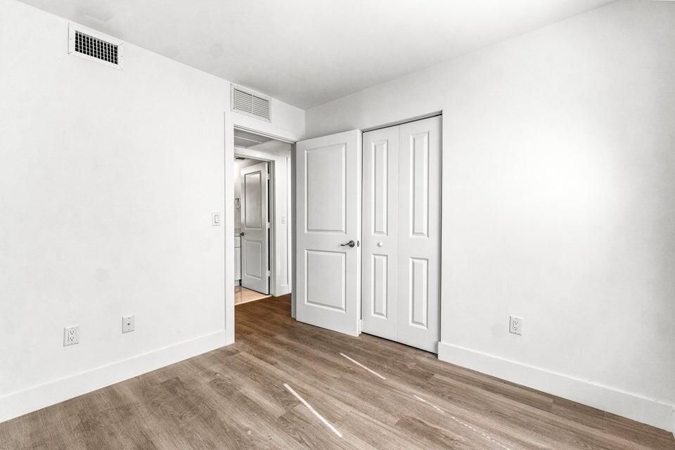 Active With Contract: $360,000 (3 beds, 2 baths, 960 Square Feet)