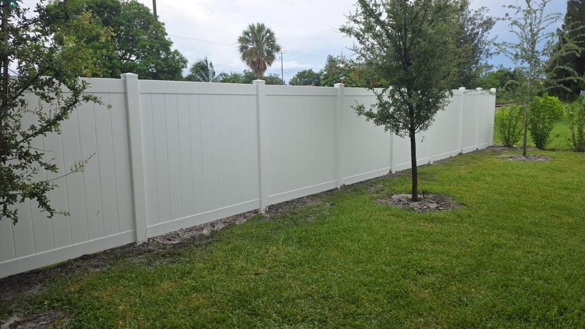 Active With Contract: $360,000 (3 beds, 2 baths, 960 Square Feet)