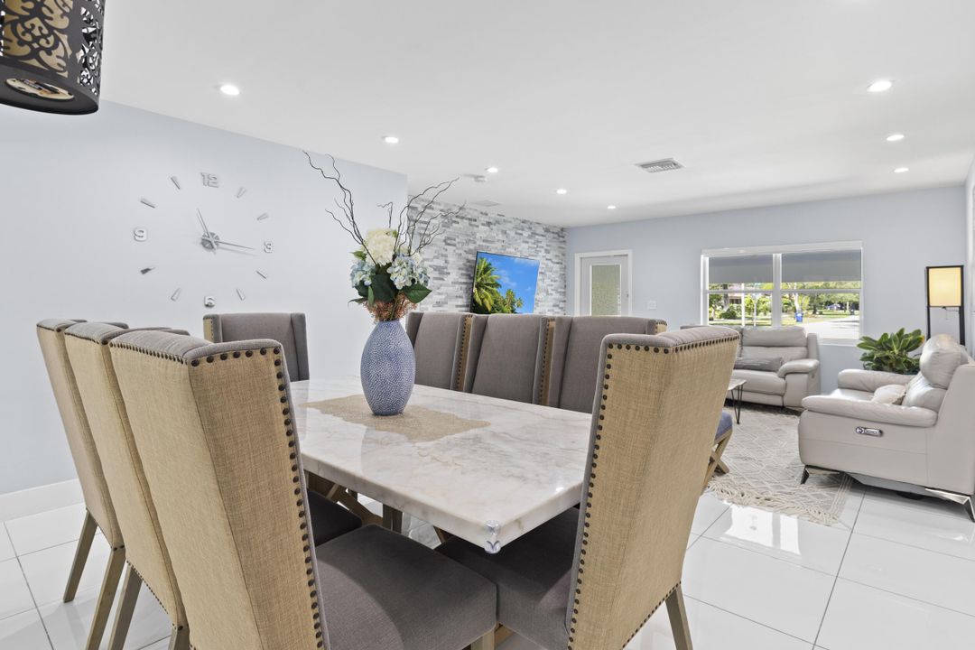 En Venta: $1,150,000 (4 camas, 3 baños, 2644 Pies cuadrados)