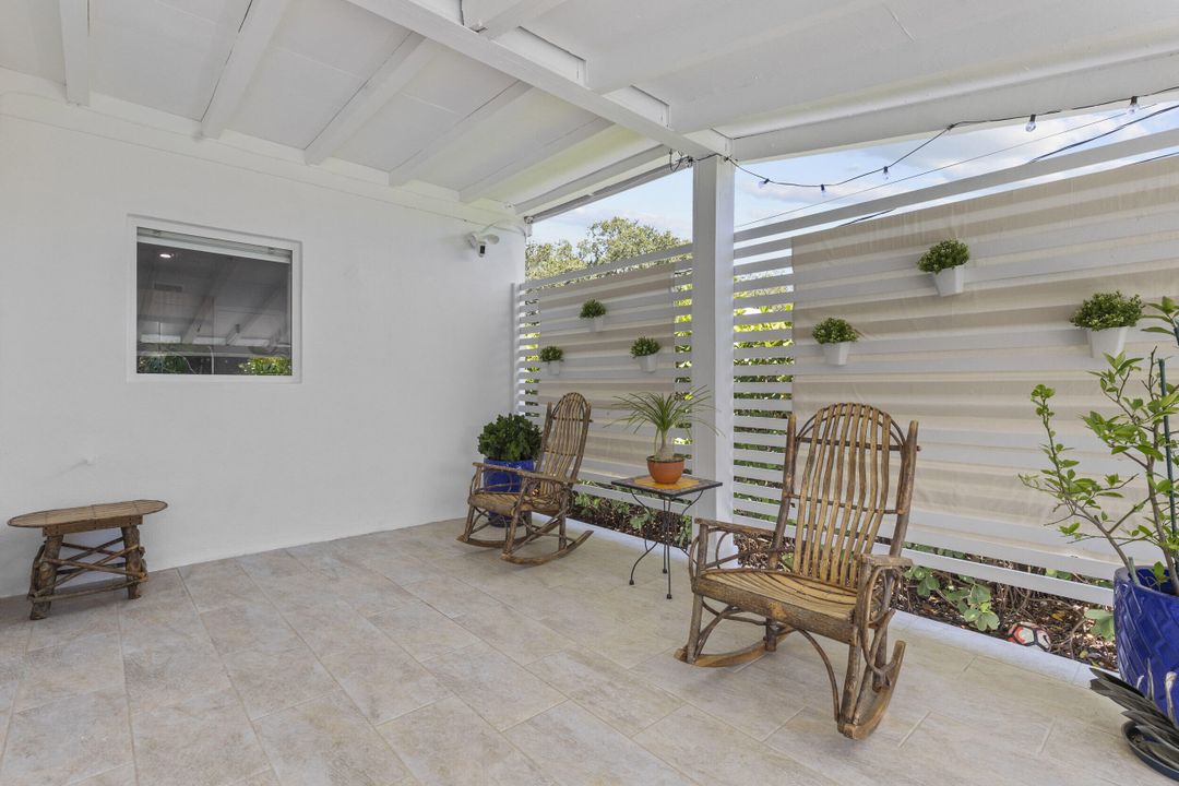 En Venta: $1,150,000 (4 camas, 3 baños, 2644 Pies cuadrados)