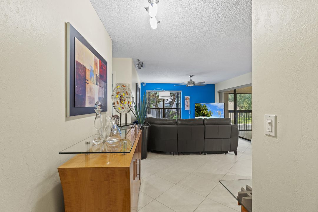 Active With Contract: $299,500 (3 beds, 2 baths, 1093 Square Feet)