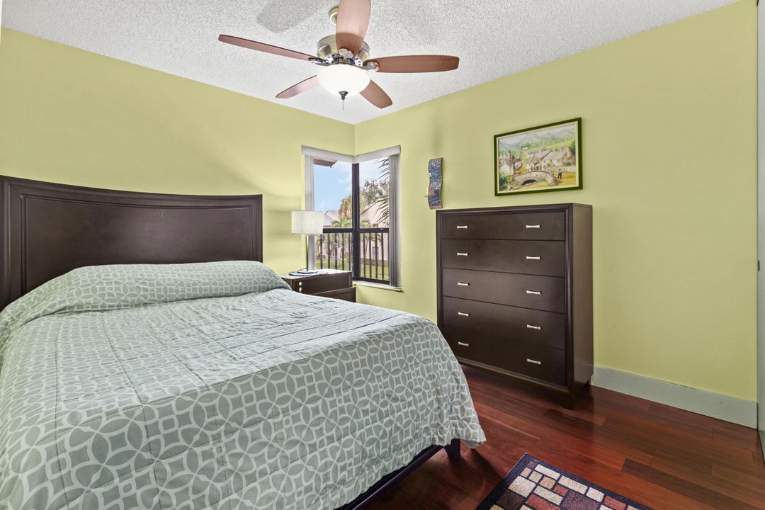 Active With Contract: $299,500 (3 beds, 2 baths, 1093 Square Feet)