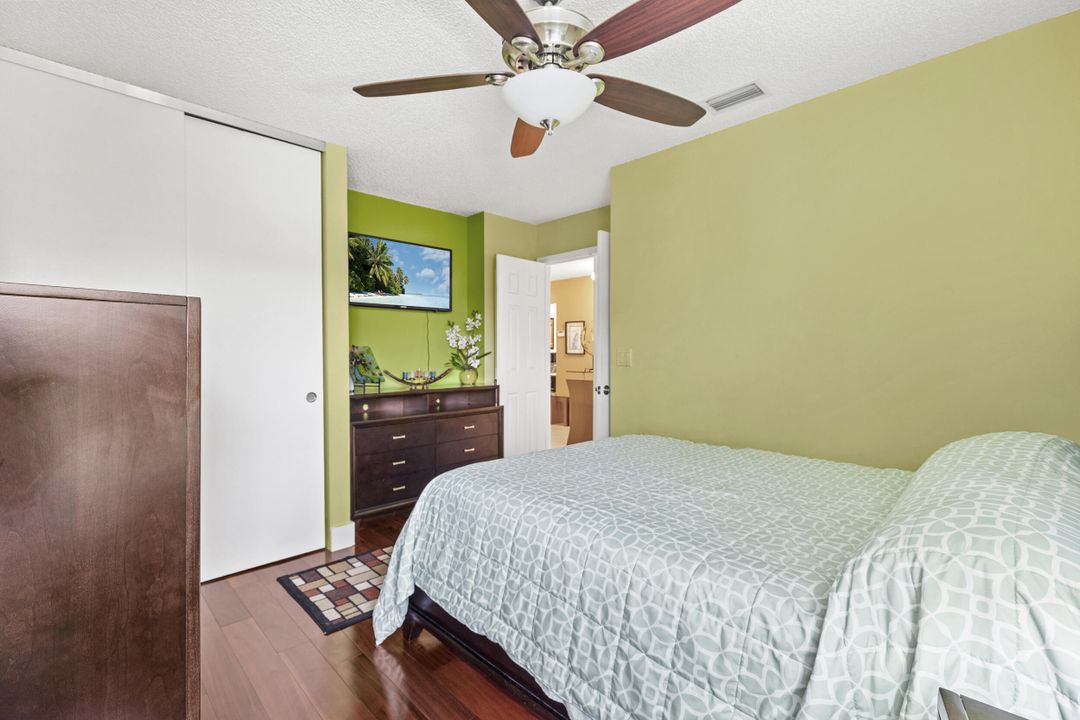 Active With Contract: $299,500 (3 beds, 2 baths, 1093 Square Feet)