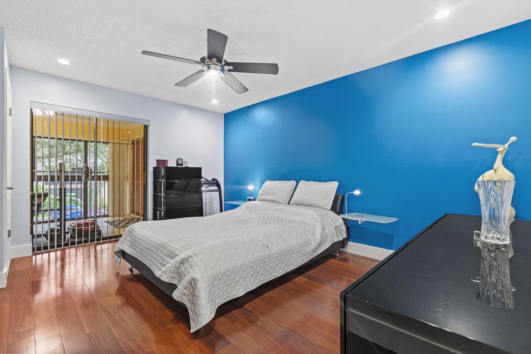 Active With Contract: $299,500 (3 beds, 2 baths, 1093 Square Feet)