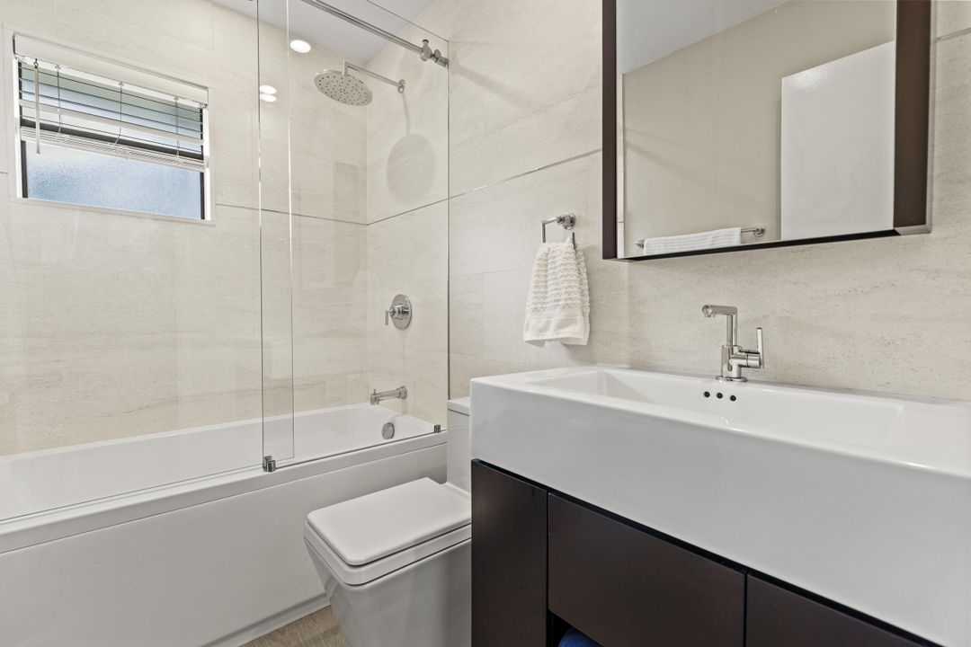 Active With Contract: $299,500 (3 beds, 2 baths, 1093 Square Feet)