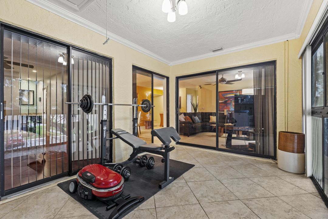 Active With Contract: $299,500 (3 beds, 2 baths, 1093 Square Feet)