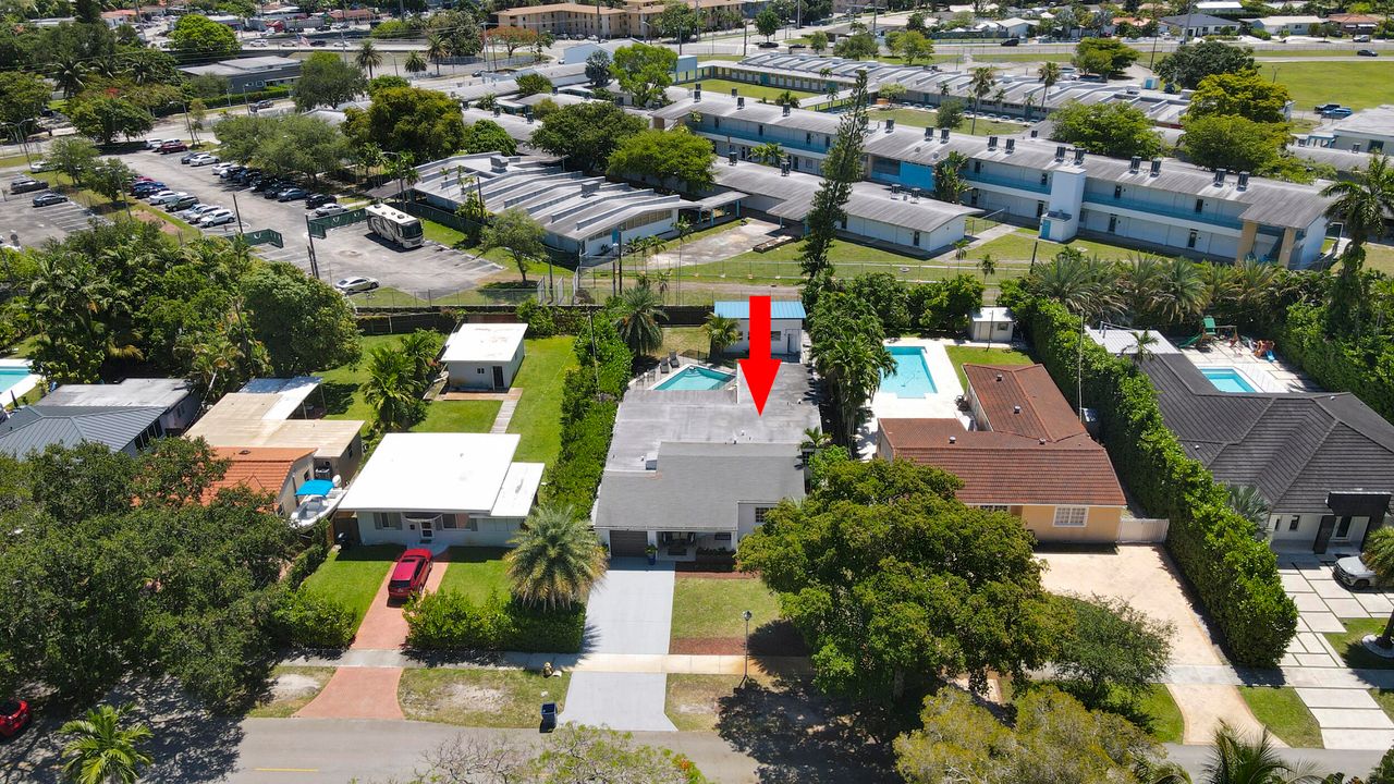 En Venta: $1,150,000 (4 camas, 3 baños, 2644 Pies cuadrados)