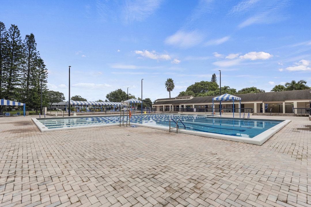 Active With Contract: $299,500 (3 beds, 2 baths, 1093 Square Feet)