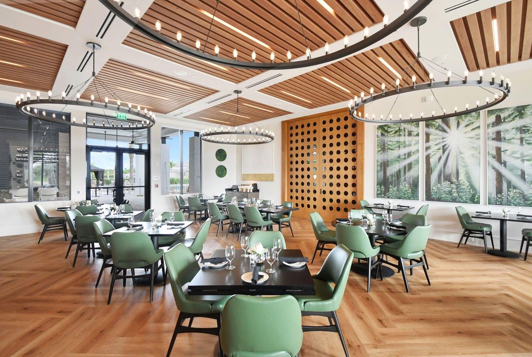 For Sale: $2,285,000 (5 beds, 7 baths, 4605 Square Feet)