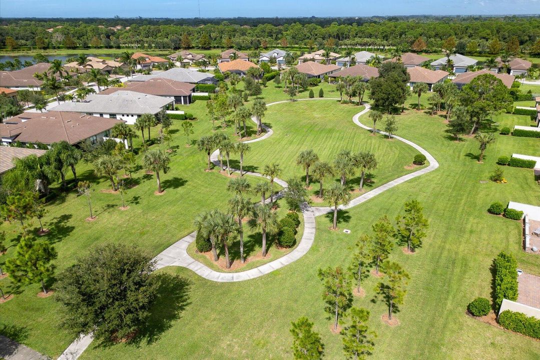 На продажу: $420,000 (2 спален, 2 ванн, 1554 Квадратных фут)