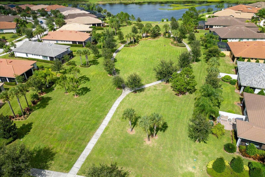 На продажу: $420,000 (2 спален, 2 ванн, 1554 Квадратных фут)