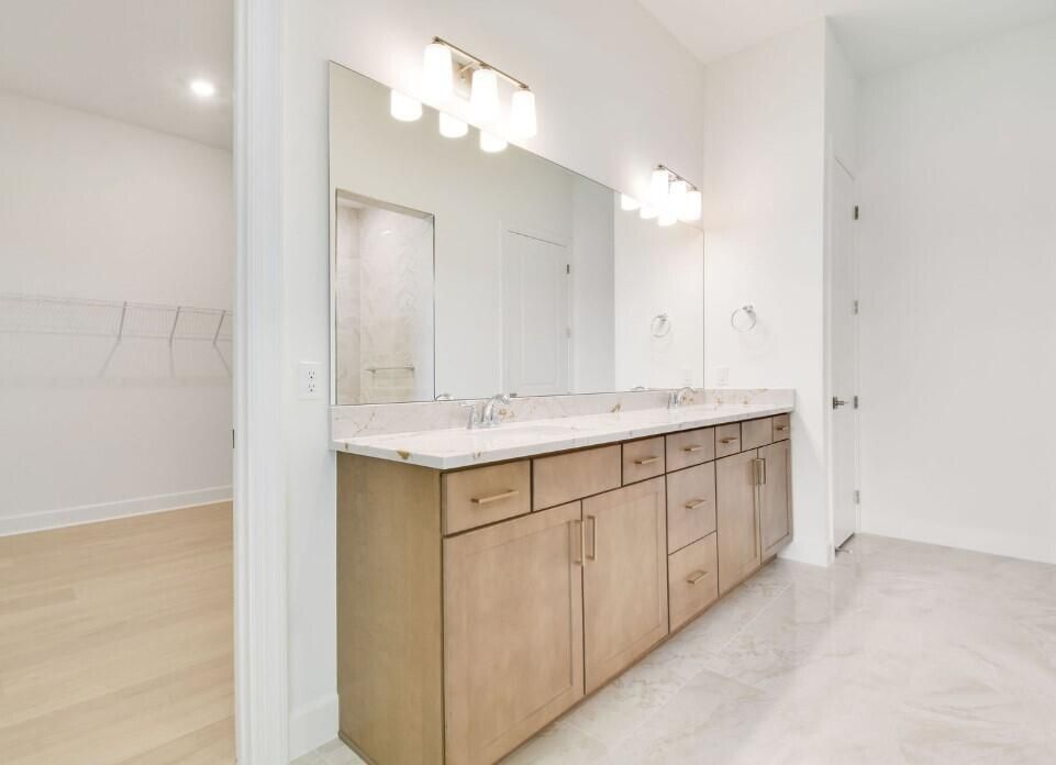 En Venta: $1,199,680 (3 camas, 4 baños, 2687 Pies cuadrados)