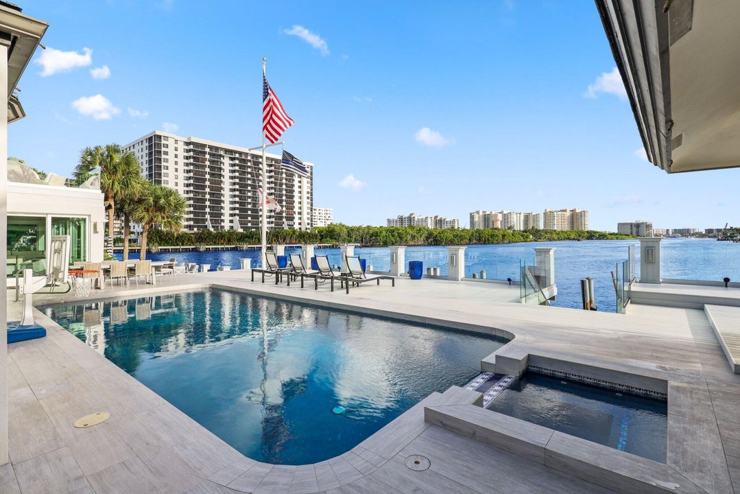 На продажу: $13,900,000 (5 спален, 7 ванн, 7022 Квадратных фут)