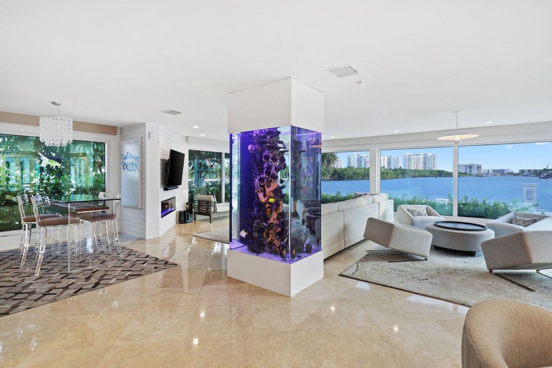 На продажу: $13,900,000 (5 спален, 7 ванн, 7022 Квадратных фут)