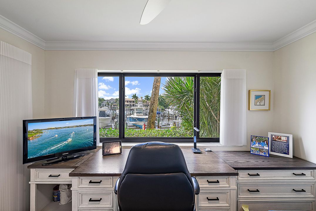 Active With Contract: $1,250,000 (3 beds, 2 baths, 1606 Square Feet)