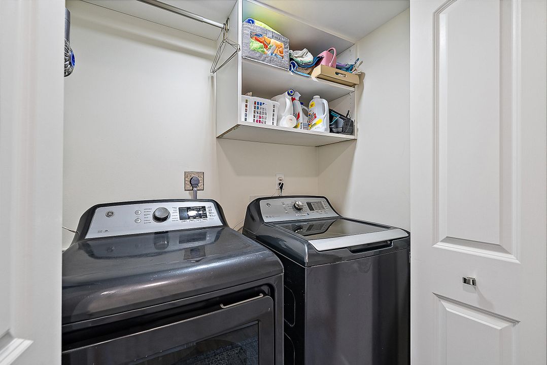 Active With Contract: $1,250,000 (3 beds, 2 baths, 1606 Square Feet)