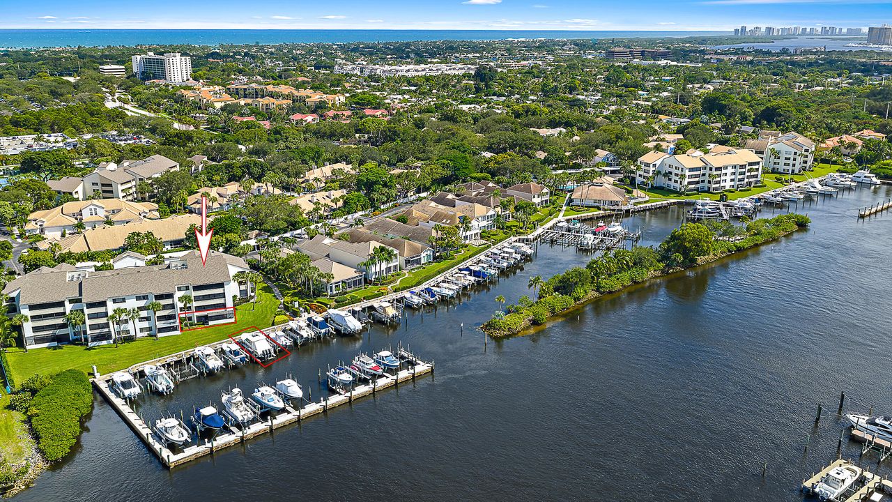 Active With Contract: $1,250,000 (3 beds, 2 baths, 1606 Square Feet)