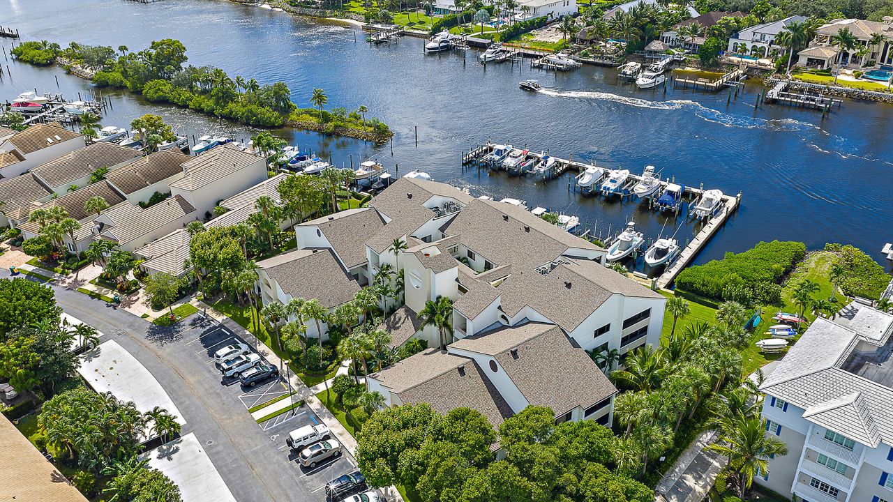 Active With Contract: $1,250,000 (3 beds, 2 baths, 1606 Square Feet)