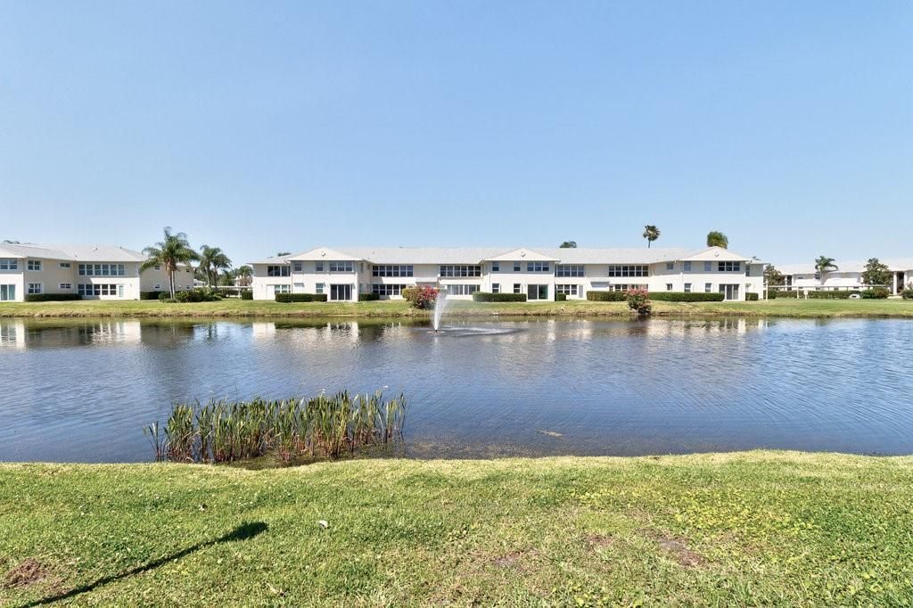 En Venta: $219,900 (2 camas, 2 baños, 1213 Pies cuadrados)