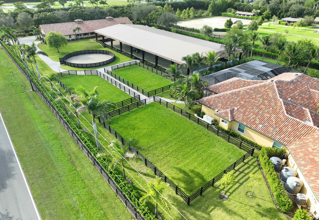 出租: $13,500 (1 贝兹, 2 浴室, 870 平方英尺)