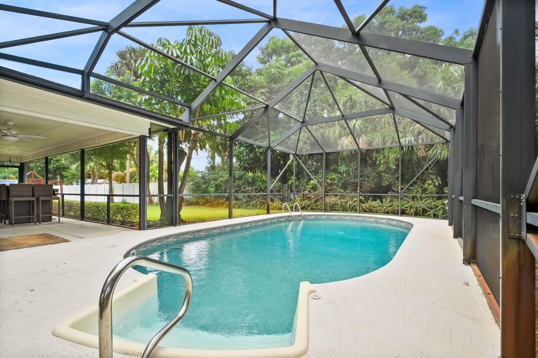 For Sale: $825,000 (3 beds, 2 baths, 2100 Square Feet)