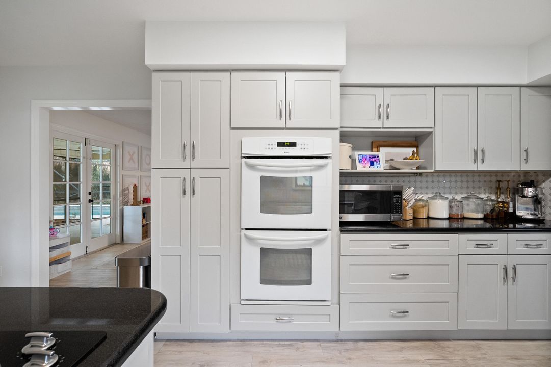 For Sale: $825,000 (3 beds, 2 baths, 2100 Square Feet)