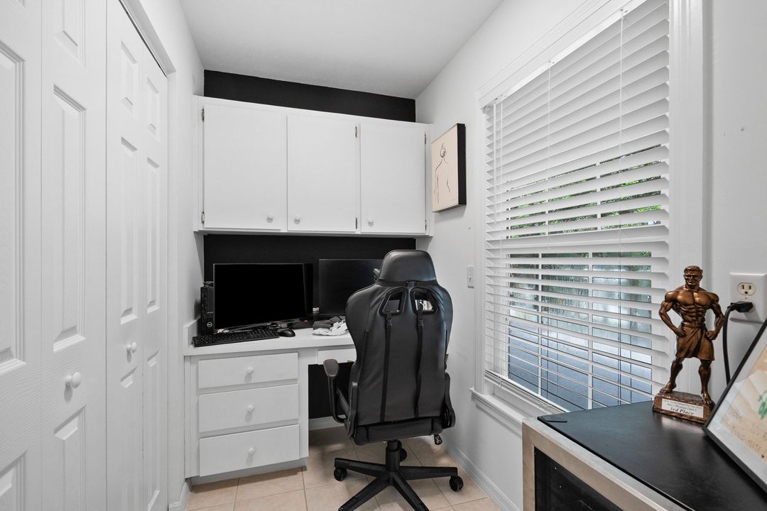 For Sale: $825,000 (3 beds, 2 baths, 2100 Square Feet)