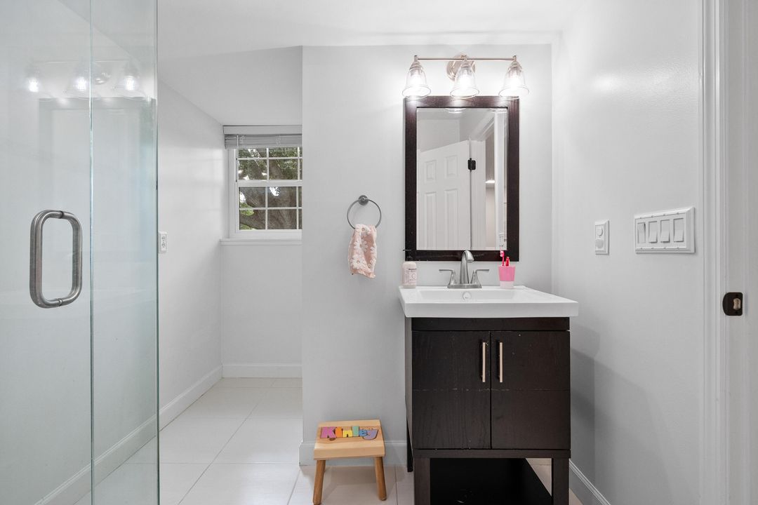 For Sale: $825,000 (3 beds, 2 baths, 2100 Square Feet)