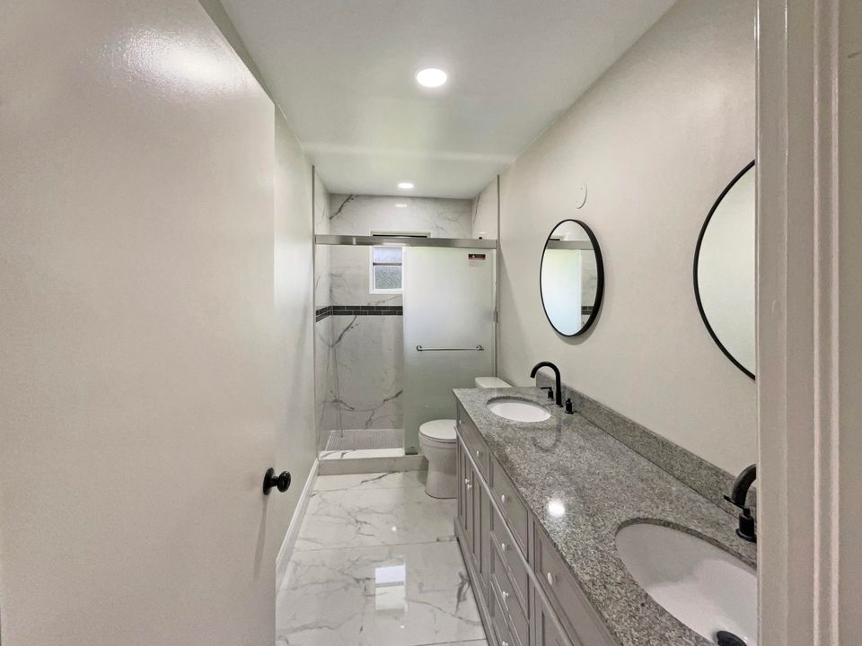 Под контрактом: $825,000 (4 спален, 3 ванн, 2337 Квадратных фут)