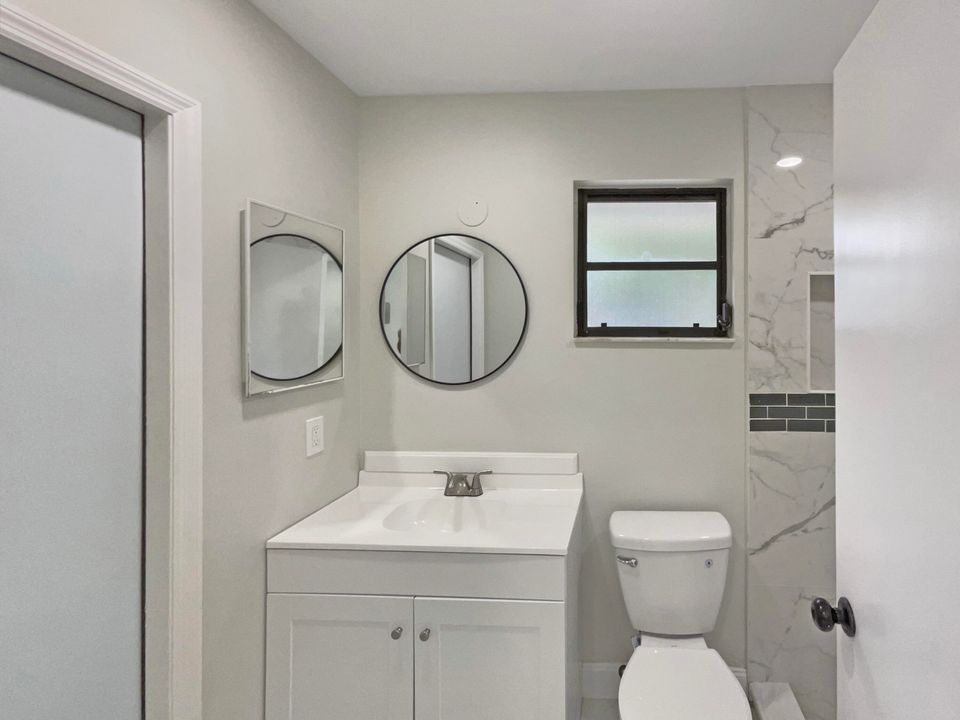 Под контрактом: $825,000 (4 спален, 3 ванн, 2337 Квадратных фут)