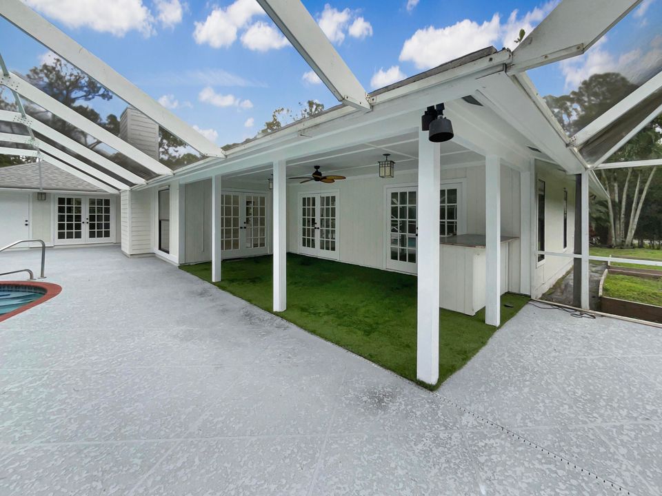 Под контрактом: $825,000 (4 спален, 3 ванн, 2337 Квадратных фут)