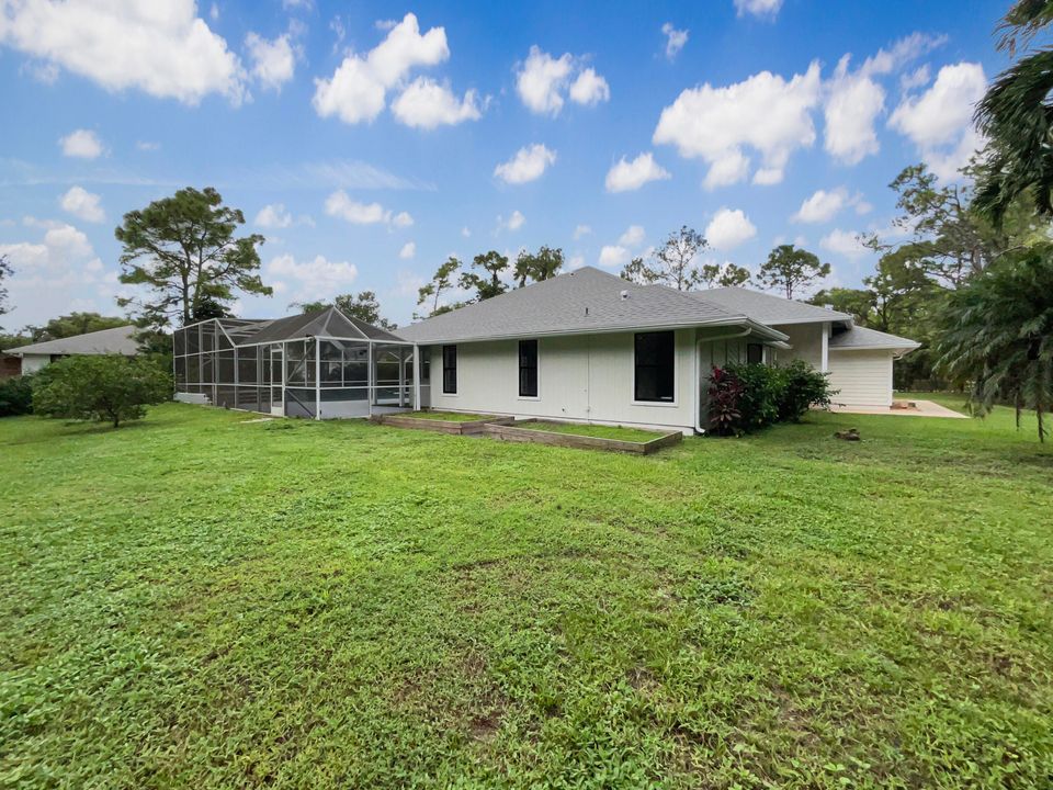 Под контрактом: $825,000 (4 спален, 3 ванн, 2337 Квадратных фут)