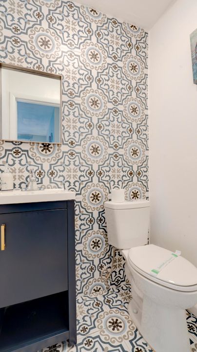 Active With Contract: $420,000 (2 beds, 1 baths, 1125 Square Feet)